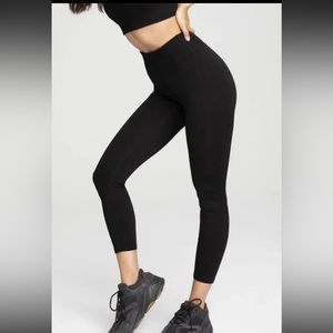 Good American leggings… nwt…